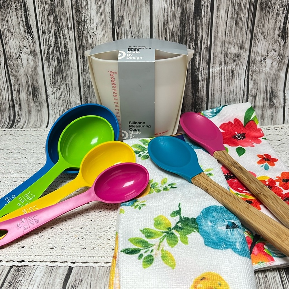 10 piece Kitchen set~ Measuring - Mixing and more!